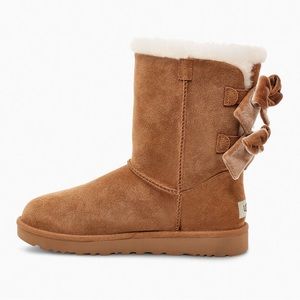Bailey Bow Velvet Uggs